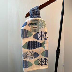 Crocheted towel holder and towel- Blue